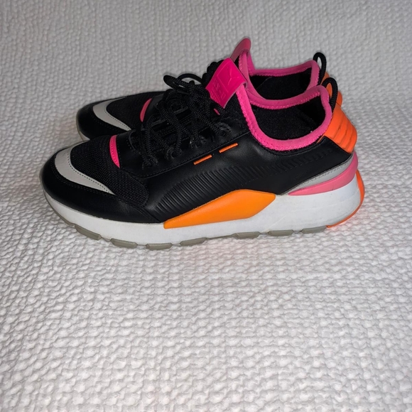 Shoes - Picture 4 of 6